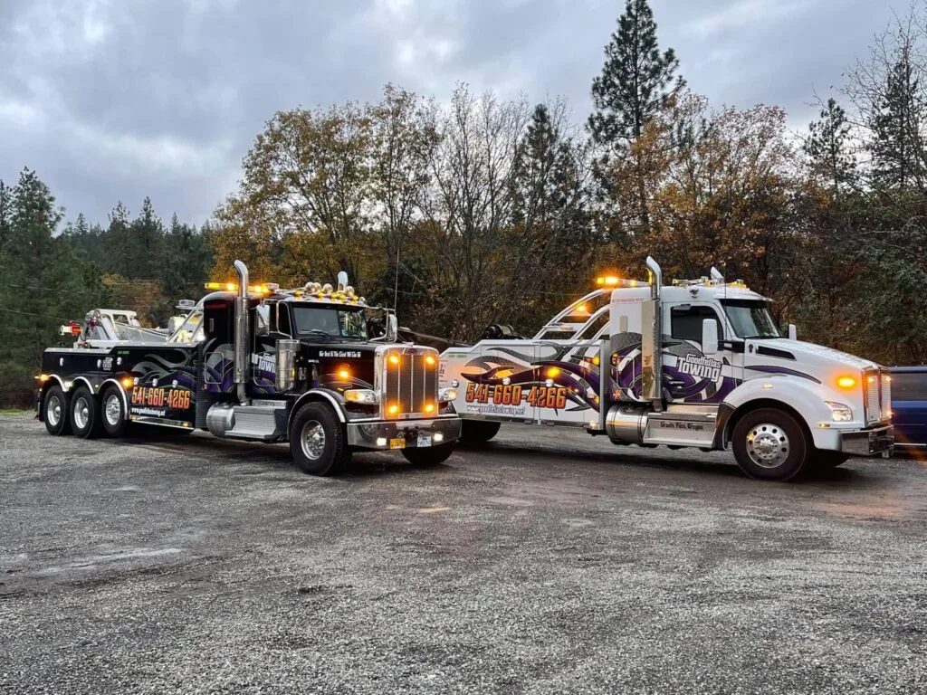 Goodfellas Towing Two tyow trucks footer picture
