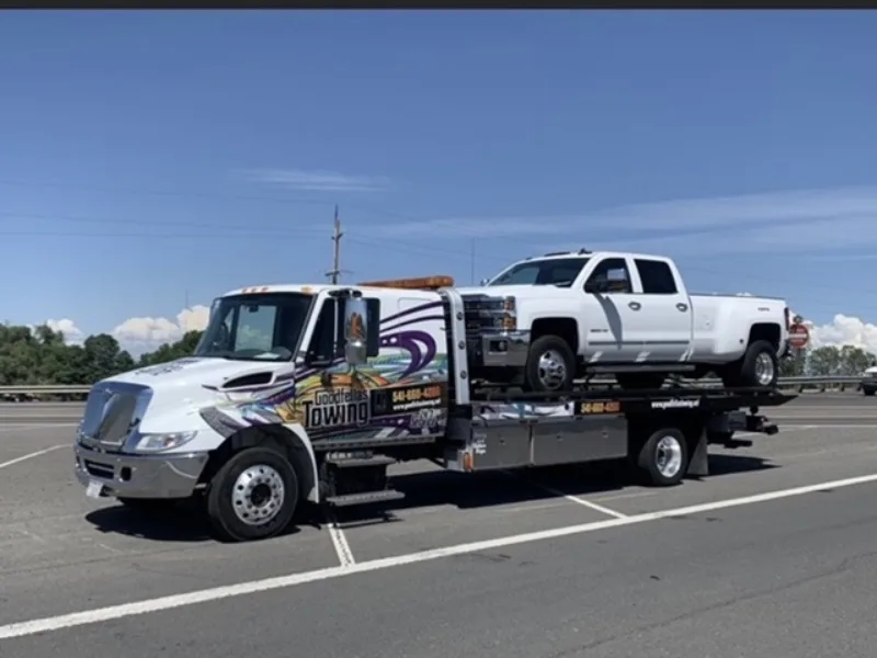 Grants Pass tow truck