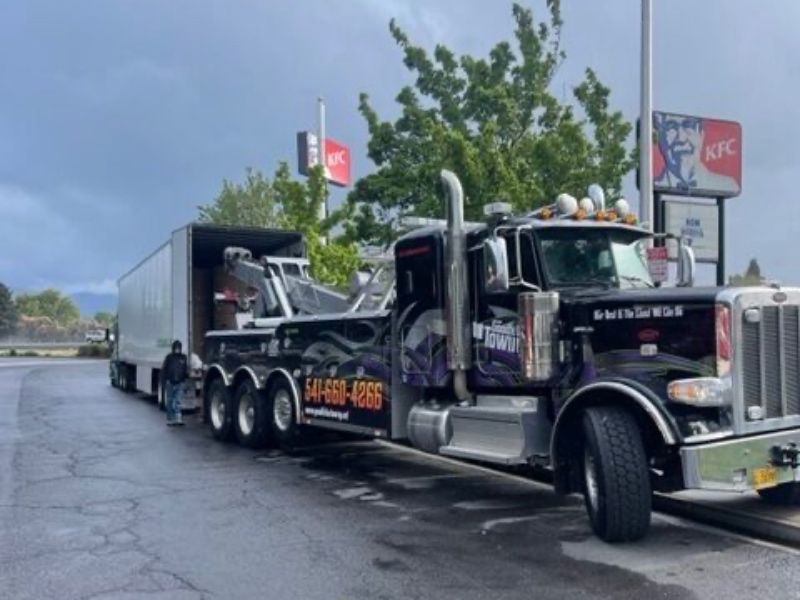 I-5 tractor-trailer recovery